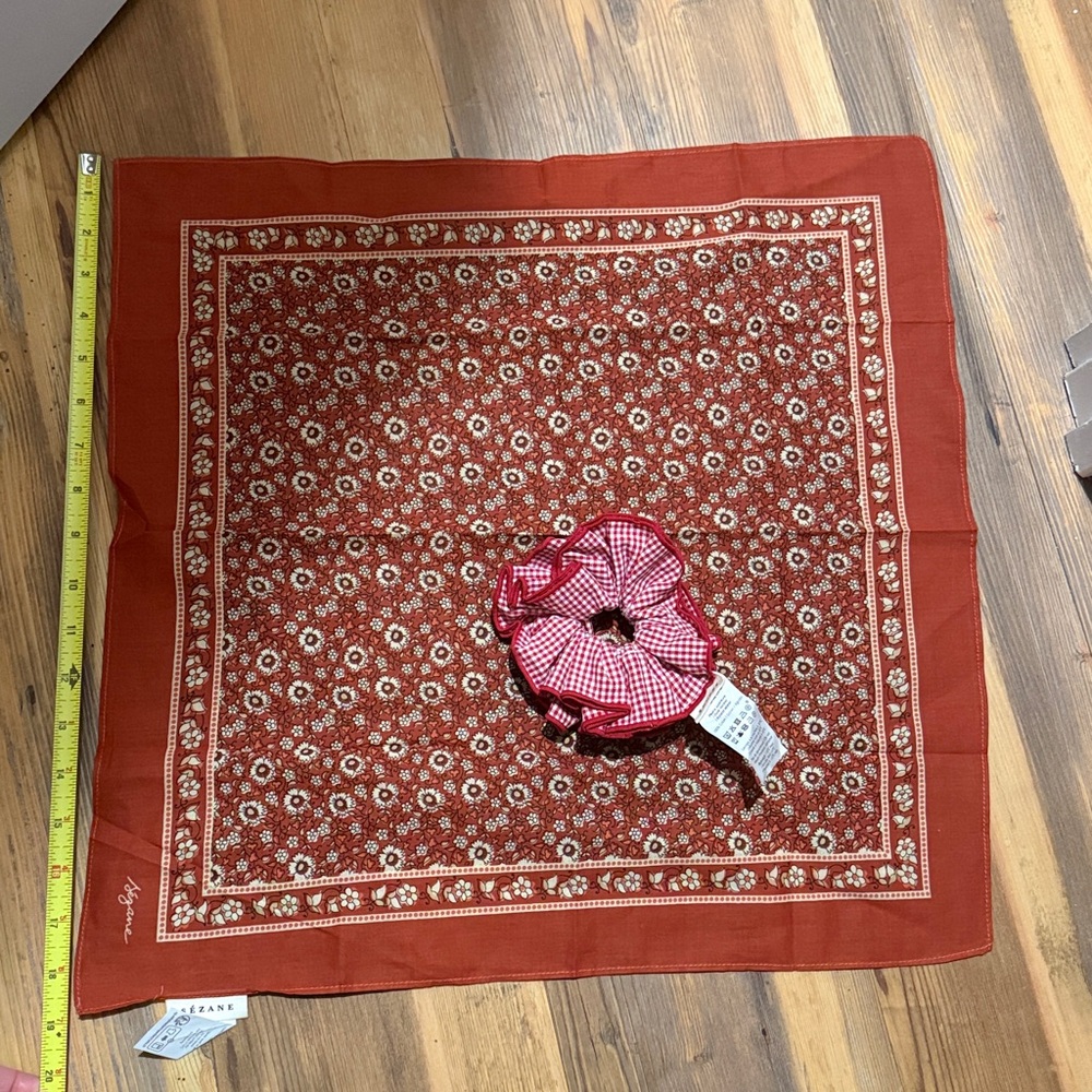 NWOT Sézane scarf and scrunchie bundle